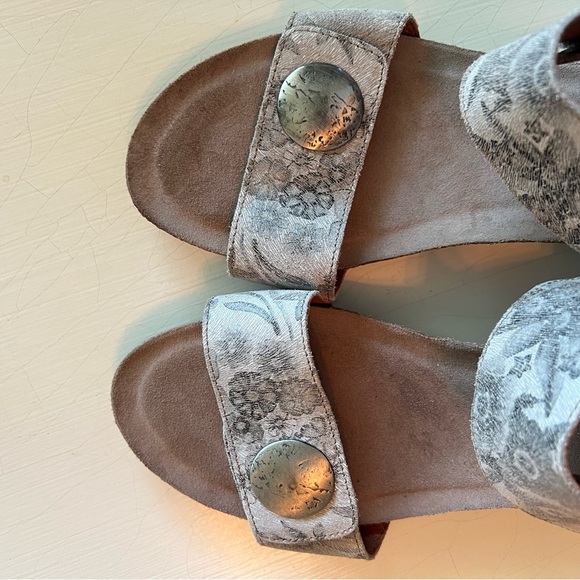 Taos Carousel 2 Stone Floral Wedge Ankle Strap Sandle Women's Size 10/10.5 EU 41 - Picture 7 of 10